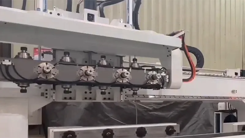 4-Head 5 Axis CNC Machining Center 2
