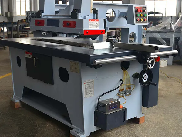 Straight Line Rip Saw